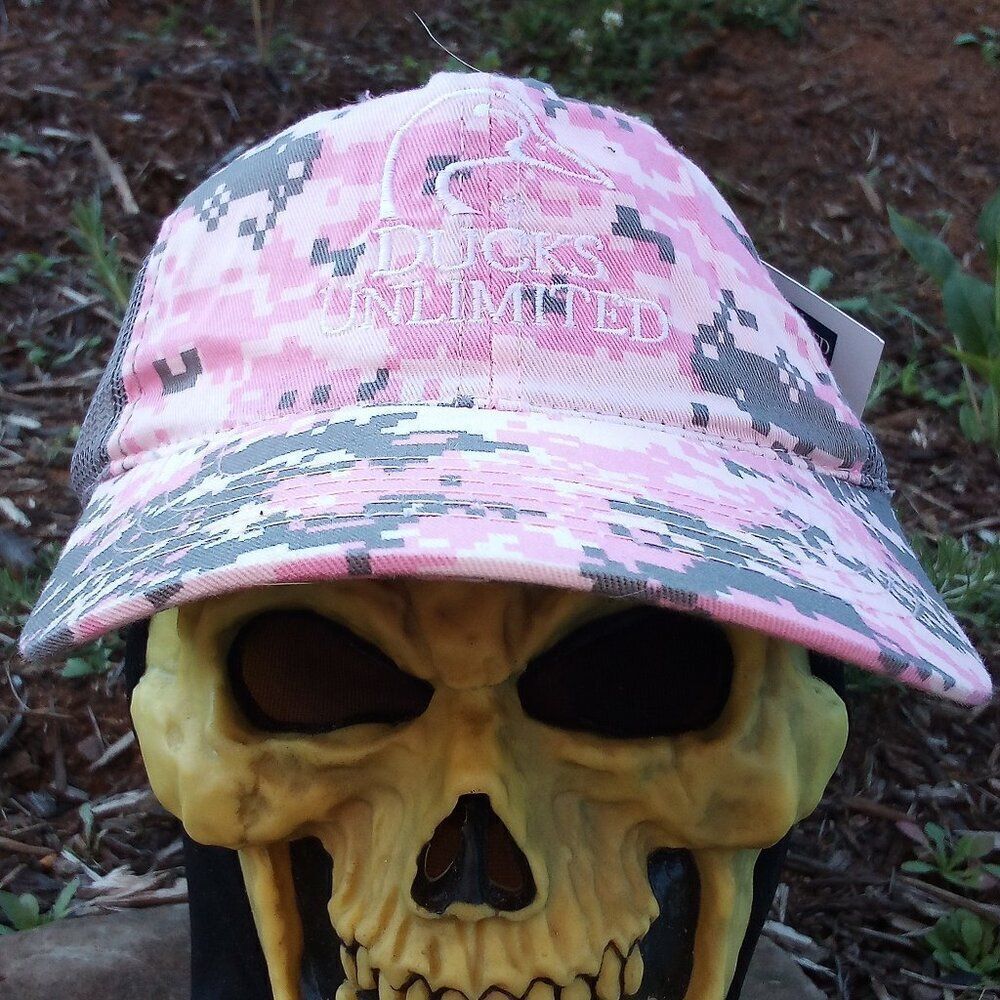 NWT Ducks Unlimited Digital Camouflage Strap Back Hat Pink
